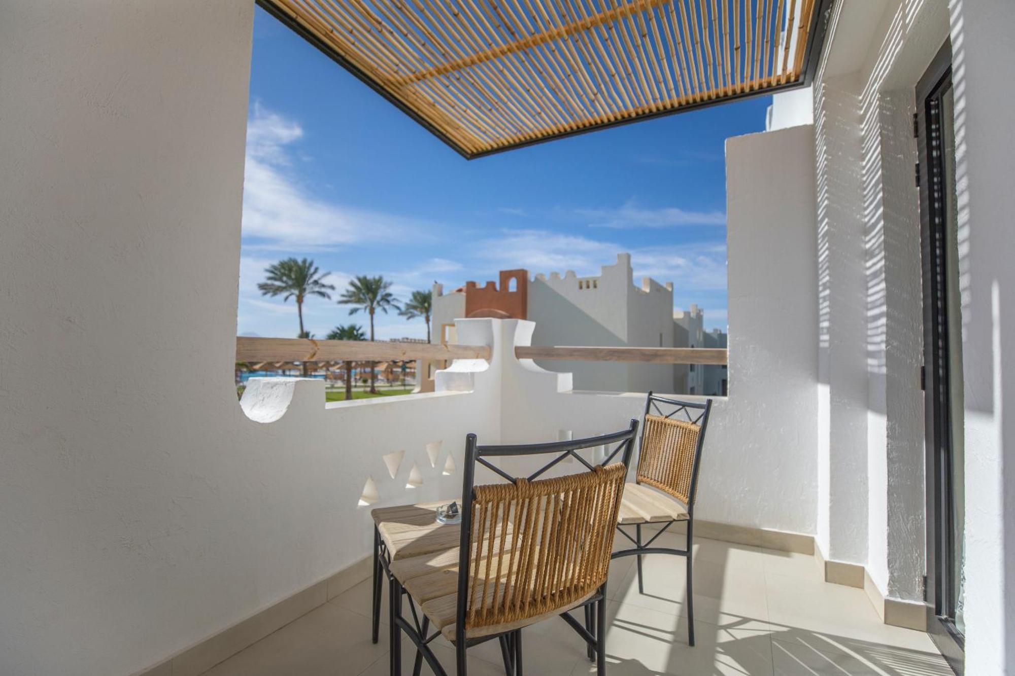 Sunrise Tucana Resort Grand Select Хургада Номер фото A balcony